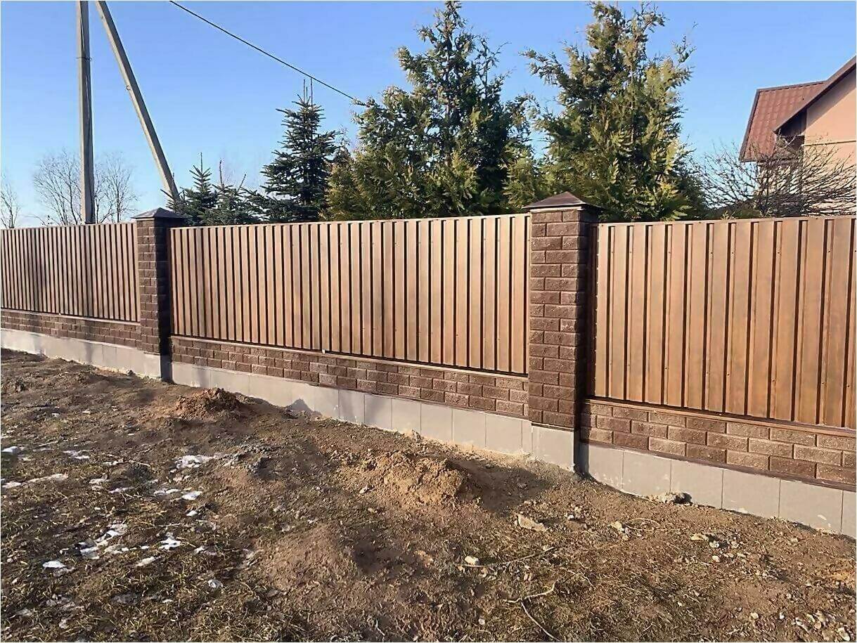 Забор из профлиста НС-21 цвет Printech темное дерево фото7 в Алматы