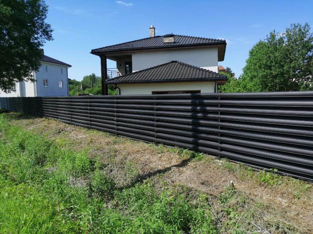 забор из штакетника Черный Стальной Бархат фото4 в Алматы