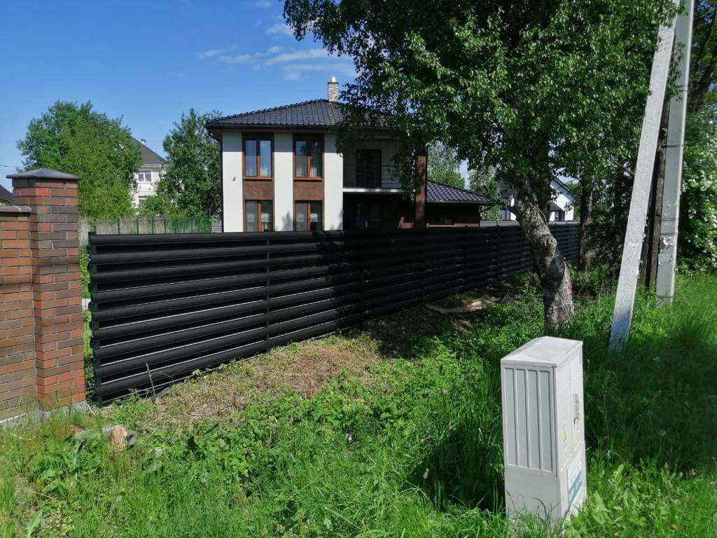 забор из штакетника Черный Стальной Бархат фото3 в Алматы