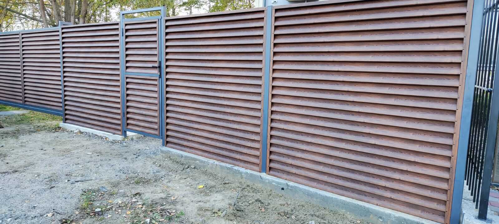 забор-жалюзи с ламелями еврожалюзи printech каштан фото1 в Алматы