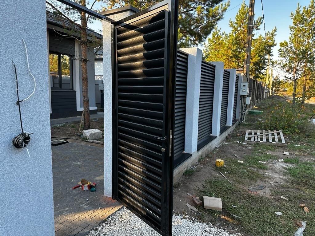 Забор-жалюзи 18м RAL9005/9005 Черный двухсторонний МАТТЕ фото 6 в Алматы
