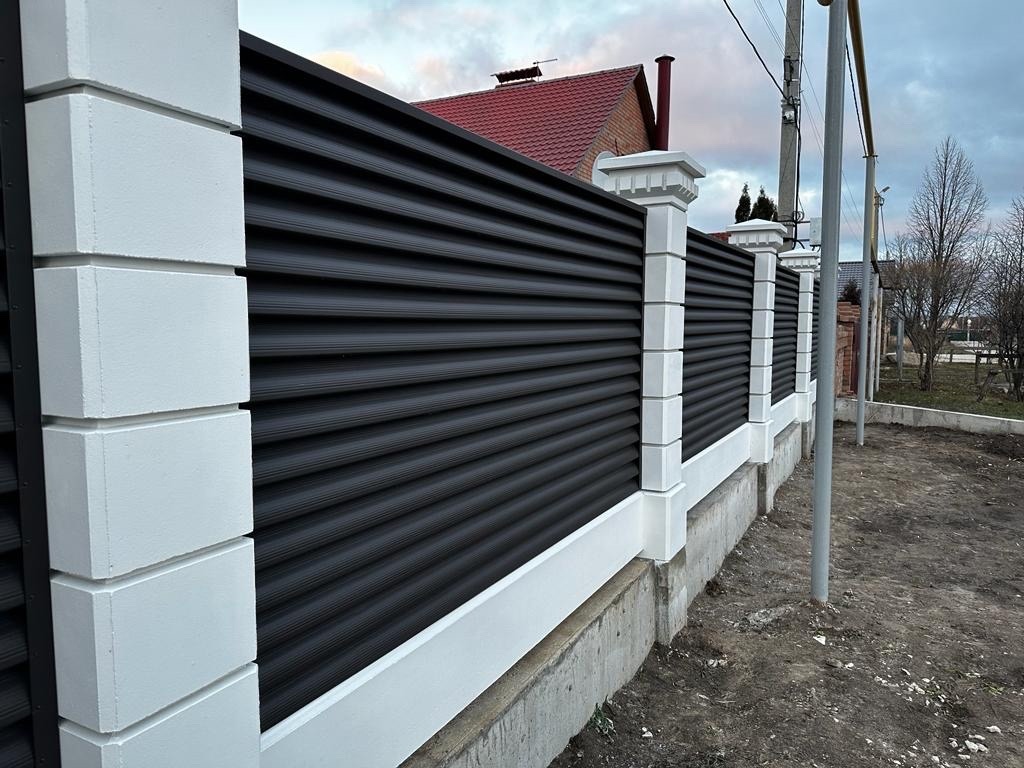 Забор из ламелей Еврожалюзи 35м RAL8019/8019 Темный Шоколад двусторонний MATTE в Алматы
