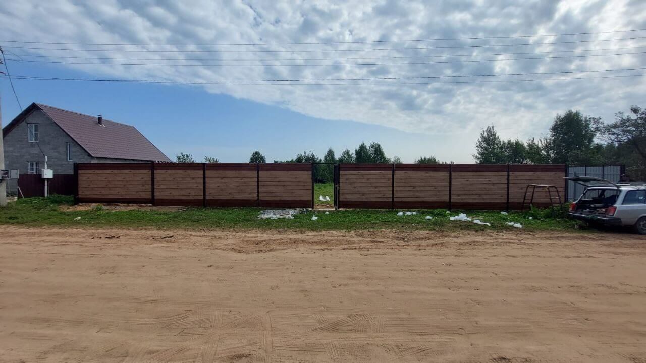 Забор из металлосайдинга Евро-Брус 34м Клен Светлый (SteelArt) + Темное Дерево (Printech) фото 3 в Алматы
