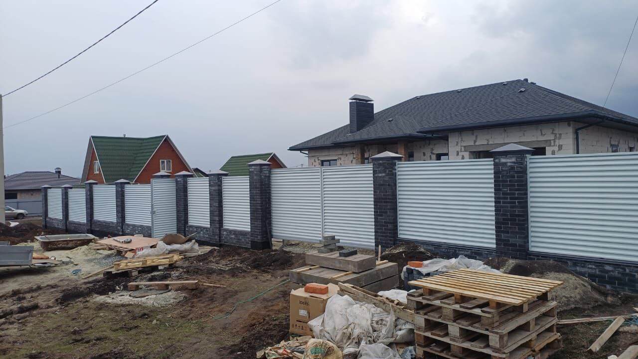 Забор-жалюзи из ламелей ЭКО-Z 94м RAL9003/9003 Белый двусторонний фото 2 в Алматы