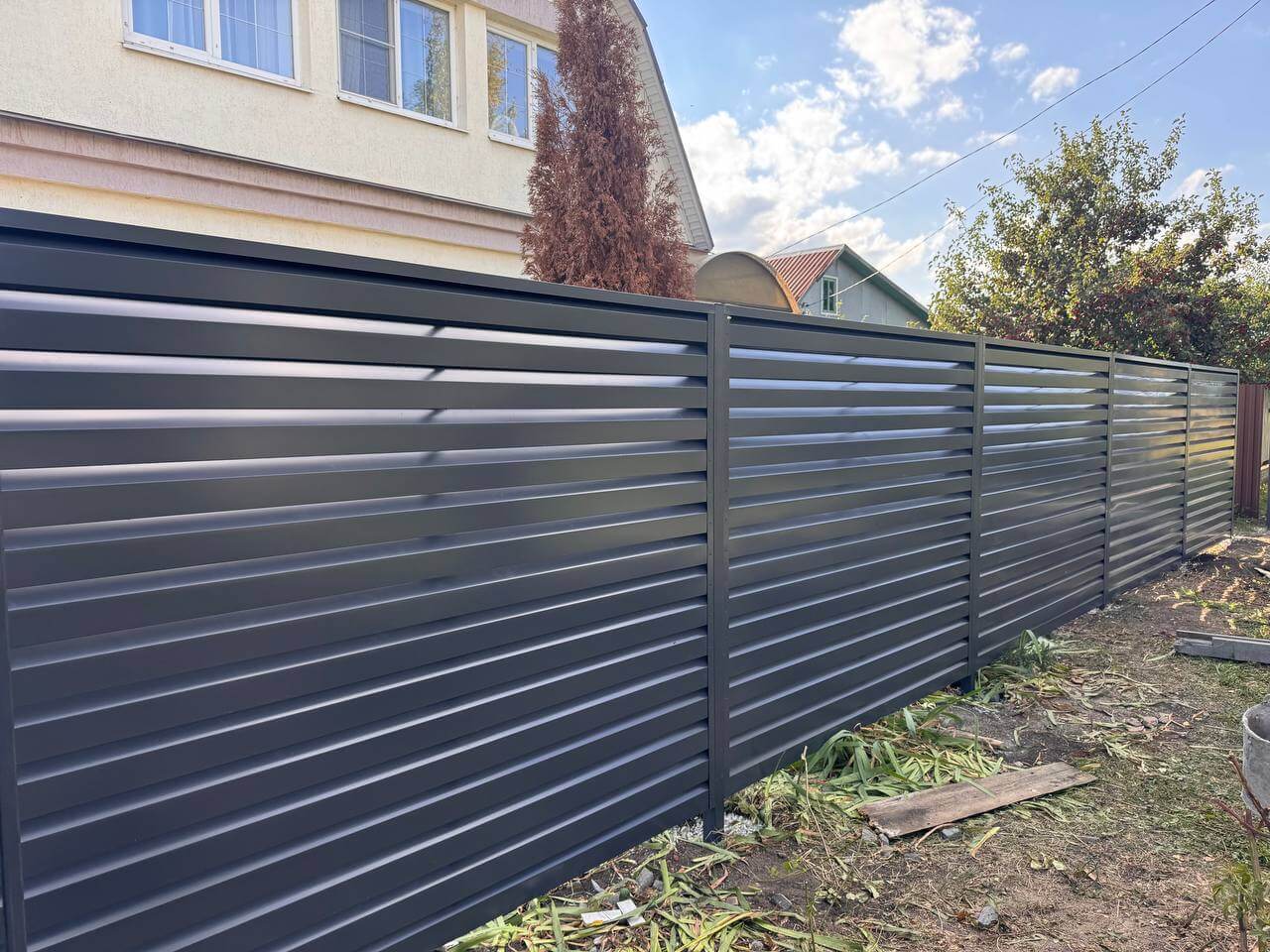 Забор-жалюзи из ламелей Хай-Тек 26м RAL7024/7024 Серый Графит двусторонний в Алматы