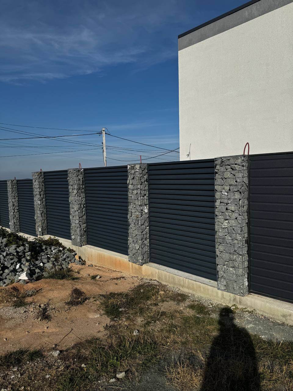 Забор-жалюзи из ламелей ЭКО-Z-US усиленных 36м RAL7024/7024 Серый Графит двусторонний МАТТЕ фото 6 в Алматы