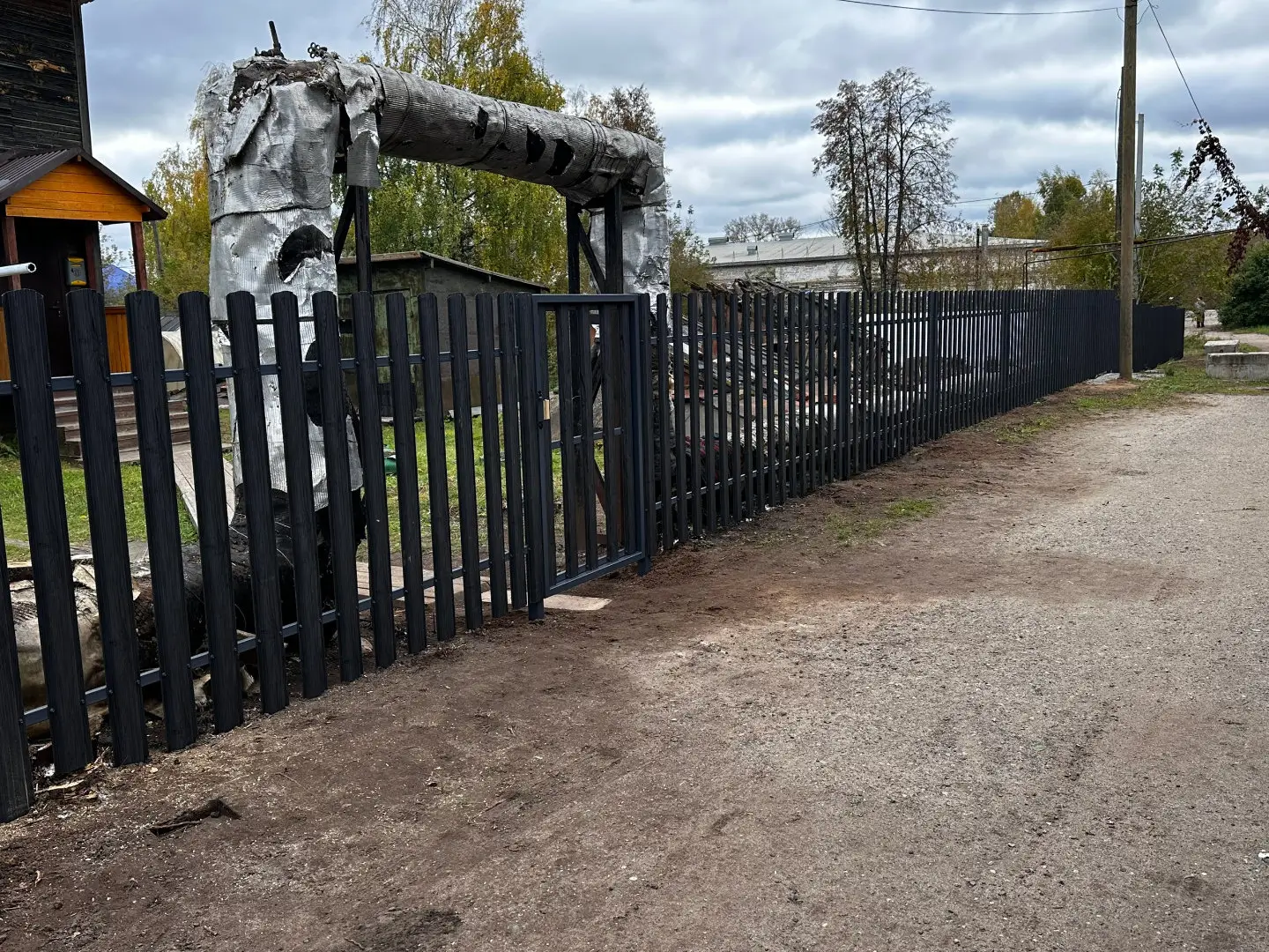 Забор из евроштакетника 63м Черное Дерево 3D Принтек фото 5 в Алматы