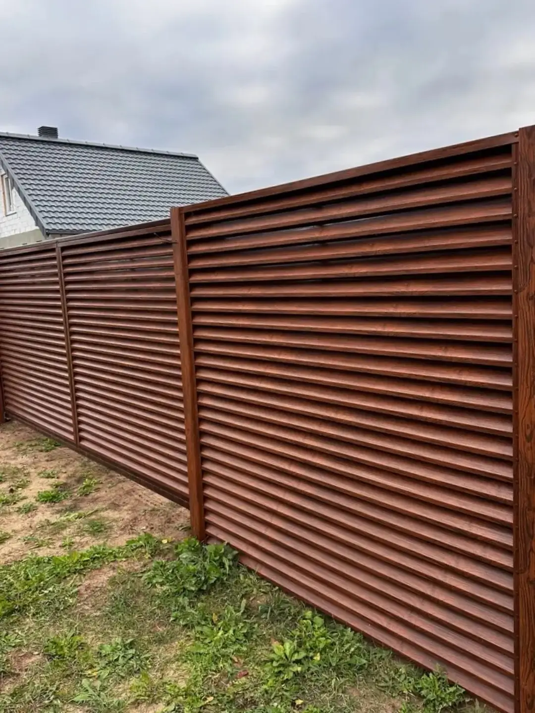 Забор-жалюзи из ламелей ЭКО-Z 58м Темный Дуб 3D Принтек фото 1 в Алматы