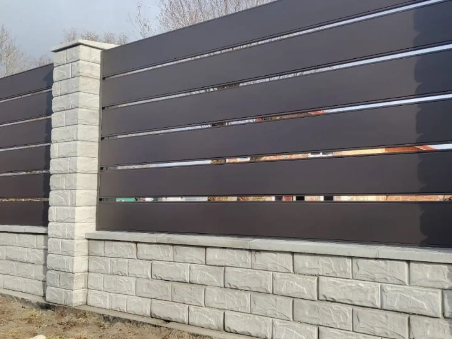 Забор-ранчо из металлопланкена 32м RAL8019 Темный Шоколад МАТТЕ фото 3 в Алматы
